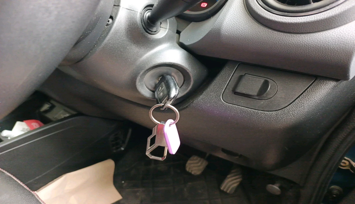 2020 Renault Kwid RXT 1.0 AMT (O), Petrol, Automatic, 31,889 km, interior