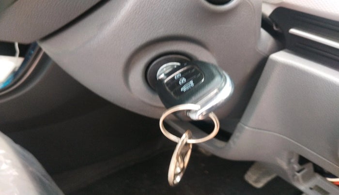 2025 Hyundai Creta E 1.5 PETROL, Petrol, Manual, 4,180 km, interior