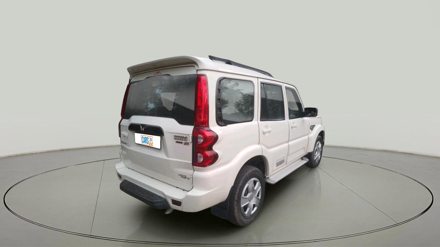 2018 Mahindra Scorpio S5, Diesel, Manual, 76,463 km, exterior