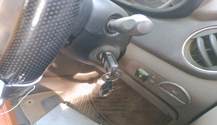 2014 Hyundai i10 SPORTZ 1.1, Petrol, Manual, 1,52,001 km, interior