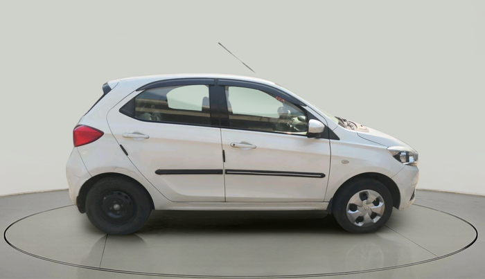 2016 Tata Tiago XT PETROL, Petrol, Manual, 51,938 km, exterior
