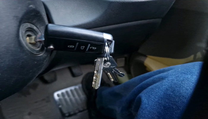 2013 Honda Brio S MT, Petrol, Manual, 1,37,571 km, interior