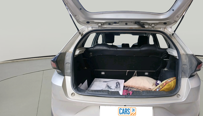 2020 Tata ALTROZ XE PETROL, Petrol, Manual, 1,10,610 km, exterior