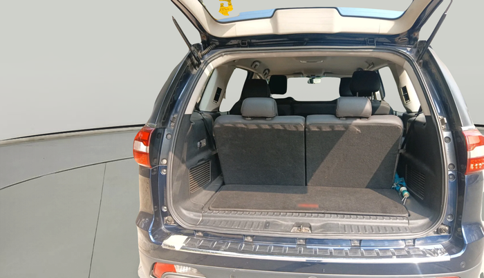 2017 Tata Hexa XTA 4X2 7 STR, Diesel, Automatic, 98,902 km, exterior