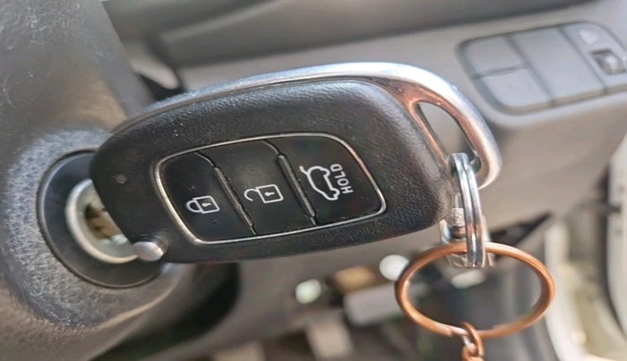 2019 Hyundai VENUE S 1.2, Petrol, Manual, 28,592 km, interior