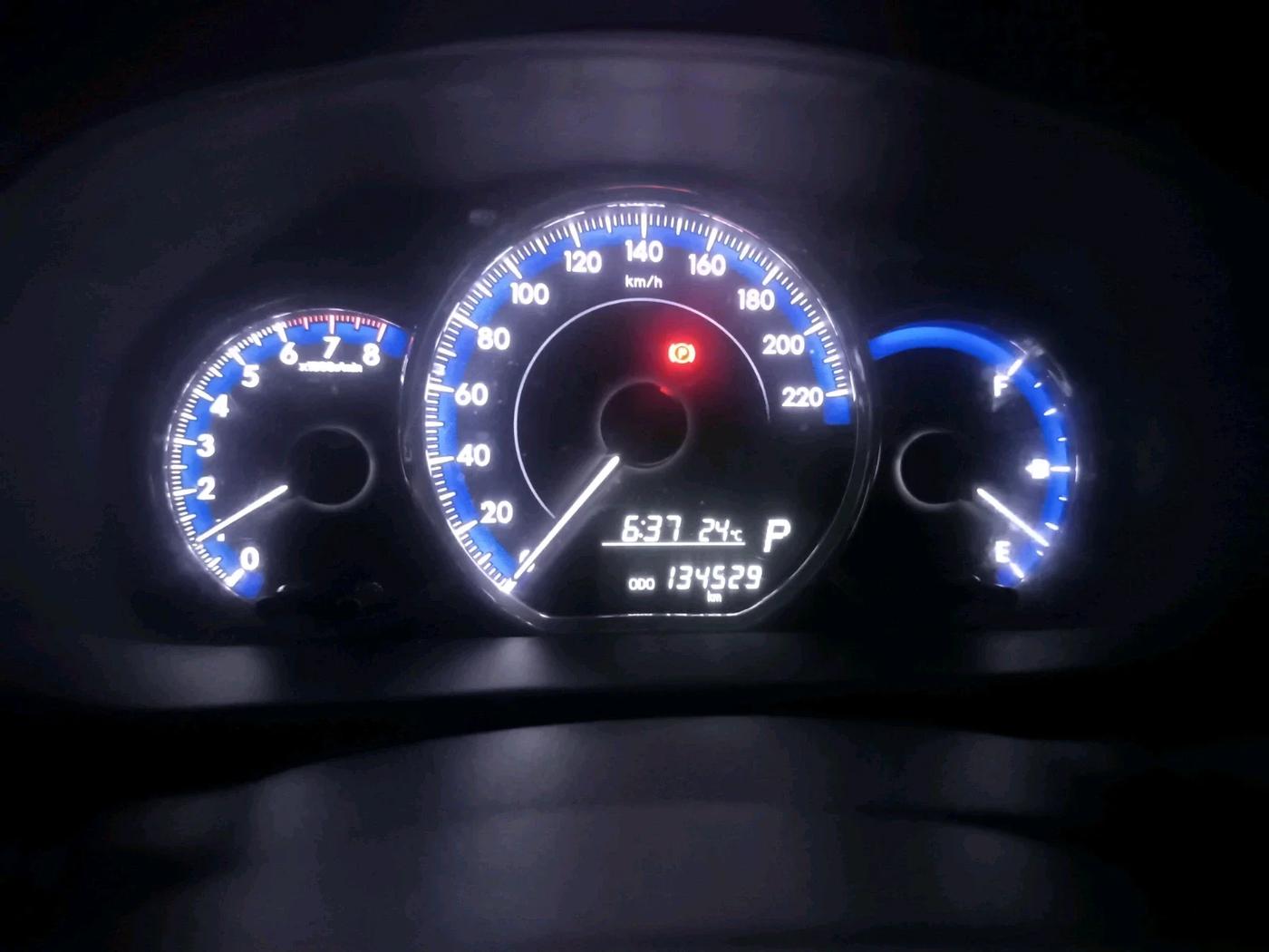 2018 Toyota YARIS J CVT, Petrol, Automatic, 1,34,529 km, interior