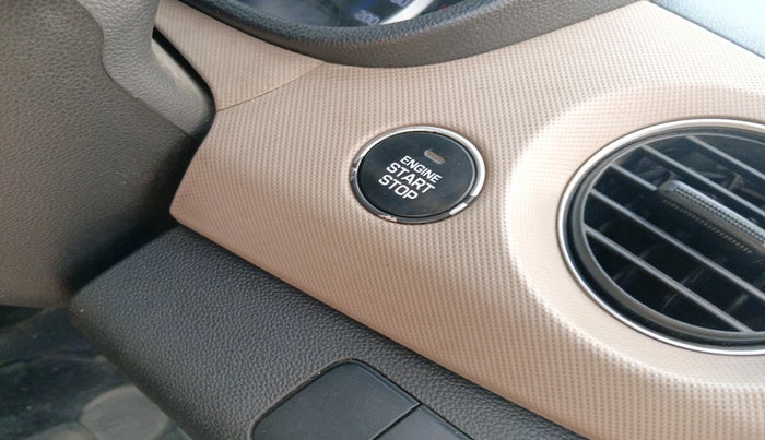 2014 Hyundai Grand i10 SPORTZ 1.2 KAPPA VTVT, Petrol, Manual, 56,077 km, interior