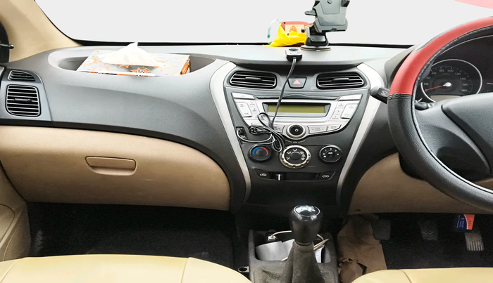 2015 Hyundai Eon MAGNA +, Petrol, Manual, 73,635 km, interior