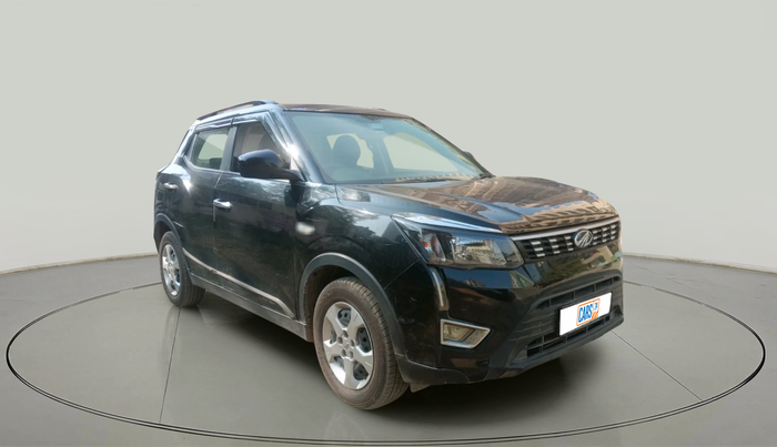 2021 Mahindra XUV300 W6 1.2 PETROL, Petrol, Manual, 81,509 km, exterior