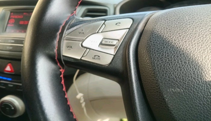 2021 Mahindra XUV300 W6 1.2 PETROL, Petrol, Manual, 81,509 km, interior