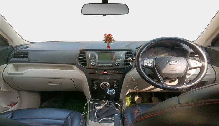 2021 Mahindra XUV300 W6 1.2 PETROL, Petrol, Manual, 81,509 km, interior