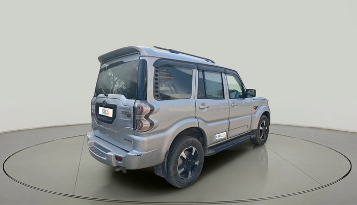 2017 Mahindra Scorpio S6 PLUS 1.99 INTELLI-HYBRID, Diesel, Manual, 98,577 km, exterior
