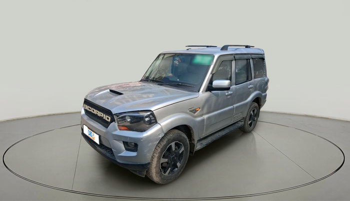 2017 Mahindra Scorpio S6 PLUS 1.99 INTELLI-HYBRID, Diesel, Manual, 98,577 km, exterior