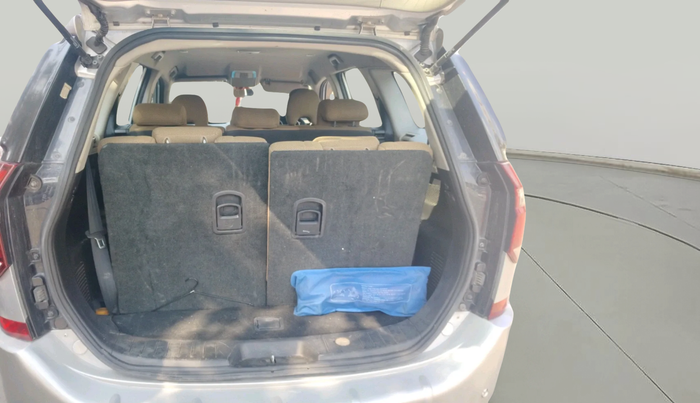 2020 Mahindra XUV500 W7, Diesel, Manual, 85,747 km, exterior