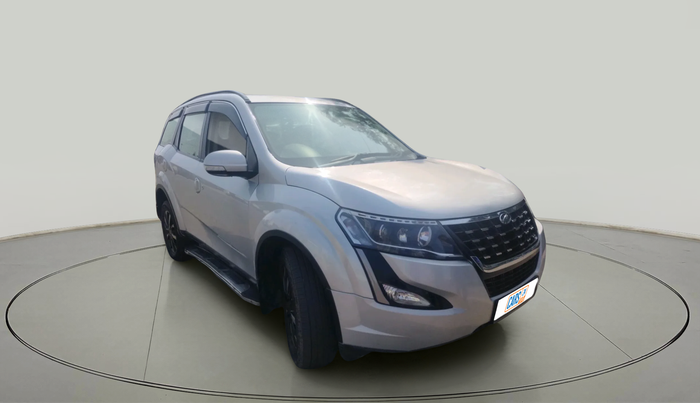 2020 Mahindra XUV500 W7, Diesel, Manual, 85,747 km, exterior