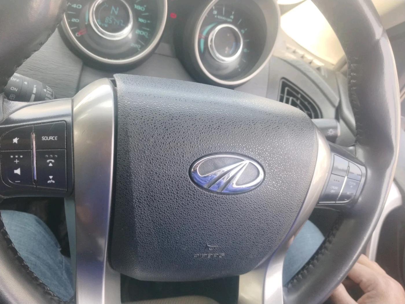 2020 Mahindra XUV500 W7, Diesel, Manual, 85,747 km, interior