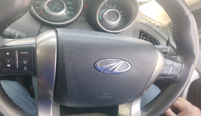 2020 Mahindra XUV500 W7, Diesel, Manual, 85,747 km, interior