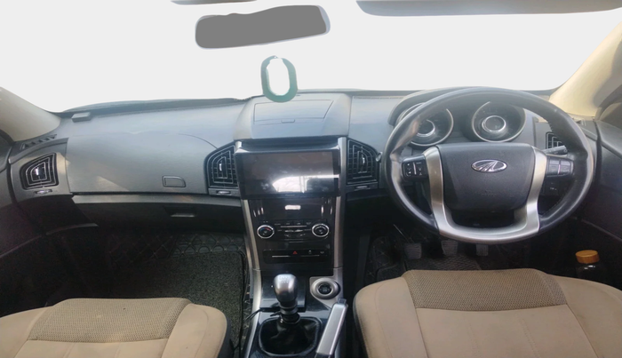 2020 Mahindra XUV500 W7, Diesel, Manual, 85,747 km, interior