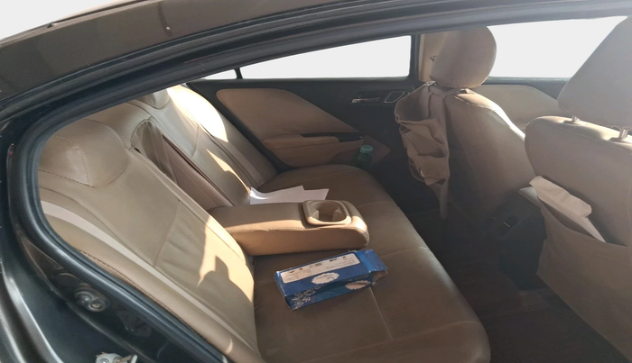 2017 Honda City 1.5L I-VTEC V MT, Petrol, Manual, 1,02,607 km, interior