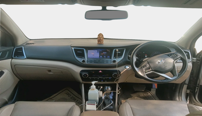 2016 Hyundai Tucson 2WD AT GL DIESEL
, Diesel, Automatic, 67,950 km, interior