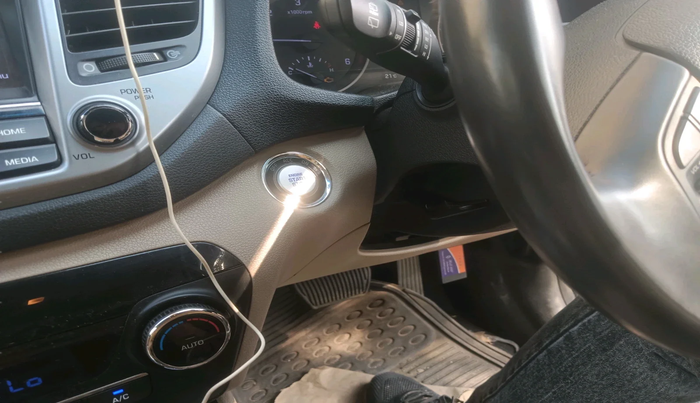 2016 Hyundai Tucson 2WD AT GL DIESEL
, Diesel, Automatic, 67,950 km, interior