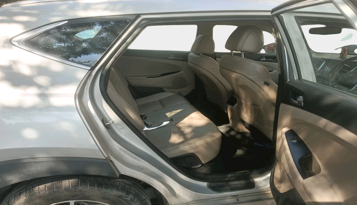 2016 Hyundai Tucson 2WD AT GL DIESEL
, Diesel, Automatic, 67,950 km, interior