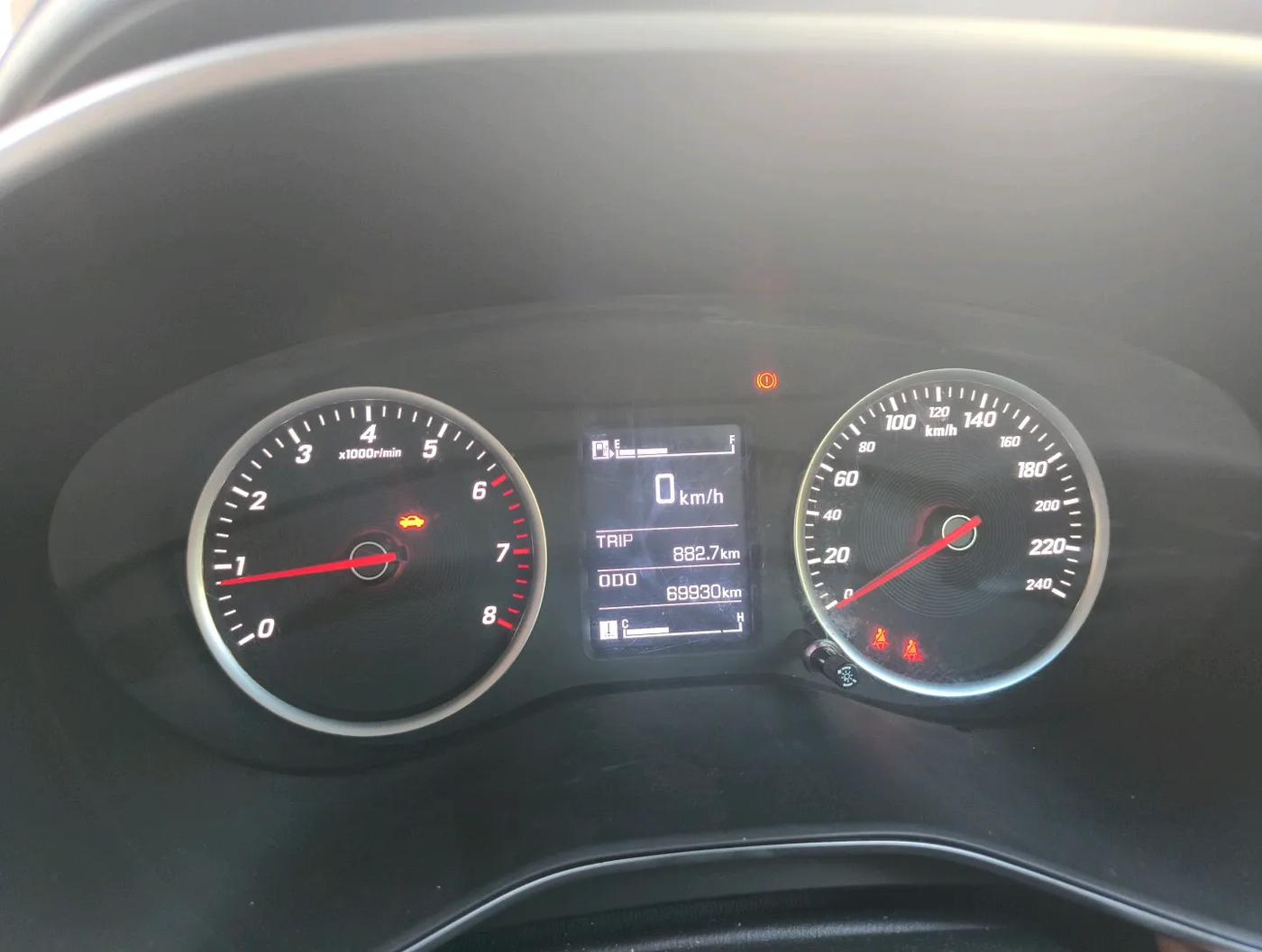 2022 MG HECTOR PLUS SELECT 2.0 DIESEL TURBO MT 7-STR, Diesel, Manual, 69,930 km, interior