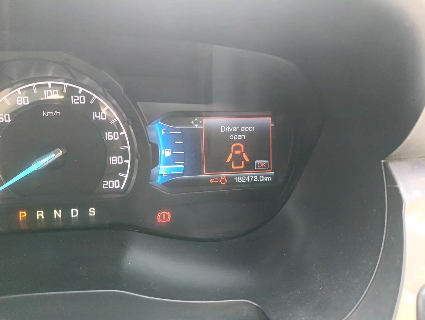 2016 Ford Endeavour TITANIUM 2.2 4X2 AT, Diesel, Automatic, 1,82,473 km, interior
