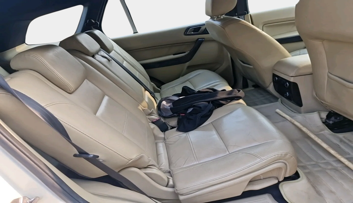 2016 Ford Endeavour TITANIUM 2.2 4X2 AT, Diesel, Automatic, 1,82,473 km, interior