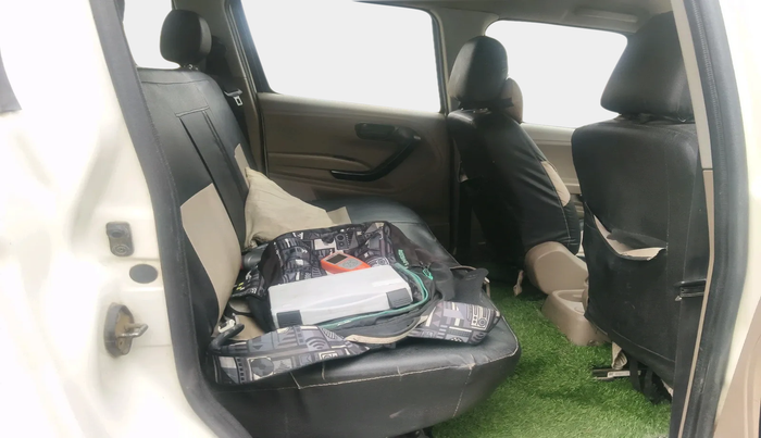 2018 Mahindra TUV300 T4 PLUS, Diesel, Manual, 1,81,173 km, interior