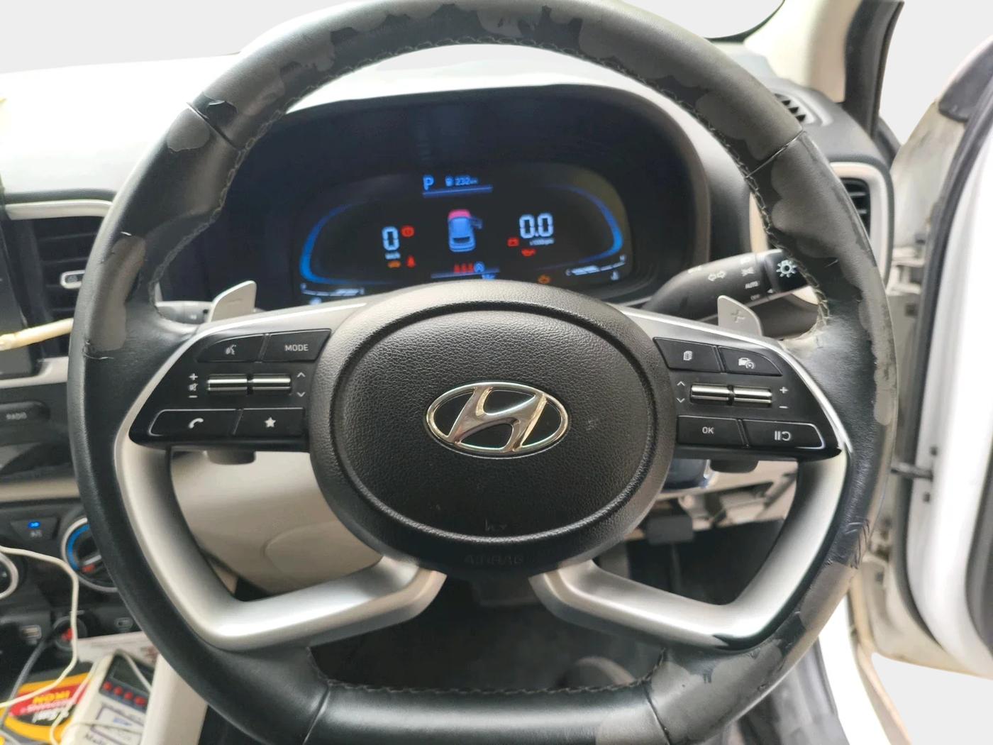 2023 Hyundai VENUE S (O) 1.0 Turbo Petrol DCT, Petrol, Automatic, 66,828 km, interior