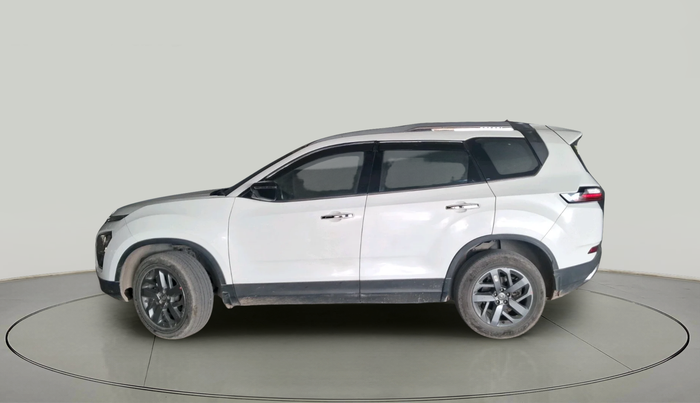 2022 Tata Safari XT PLUS, Diesel, Manual, 84,396 km, exterior