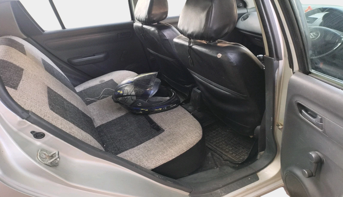 2011 Maruti Swift LXI, Petrol, Manual, 1,36,335 km, interior