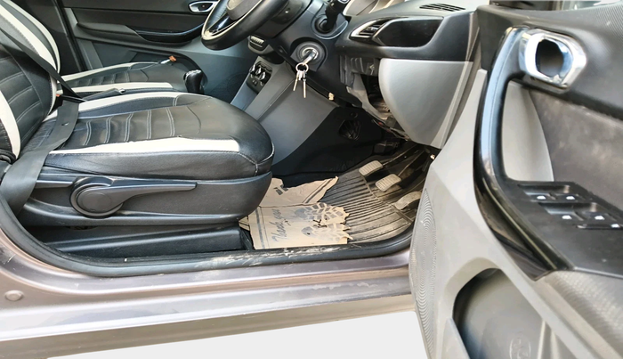 2017 Tata TIGOR XT PETROL, Petrol, Manual, 68,864 km, interior
