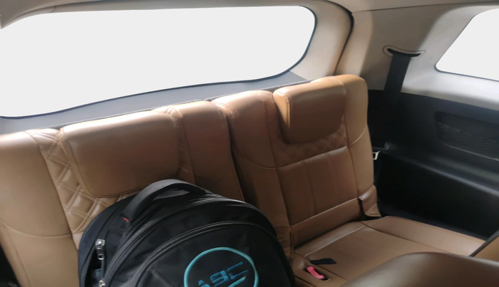 2018 Mahindra XUV500 W11 AT, Diesel, Automatic, 1,32,172 km, interior