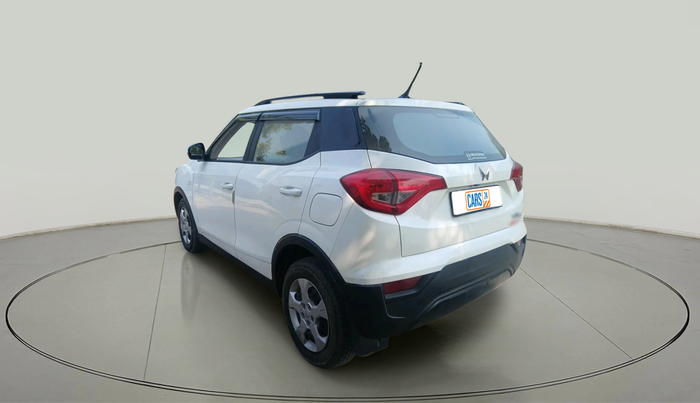 2023 Mahindra XUV300 W6 1.2 PETROL, Petrol, Manual, 27,043 km, exterior