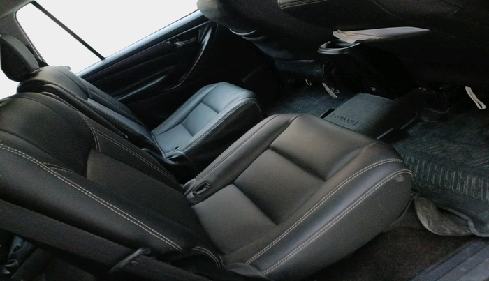 2018 Toyota Innova Crysta 2.4 G 7 STR, Diesel, Manual, 70,031 km, interior