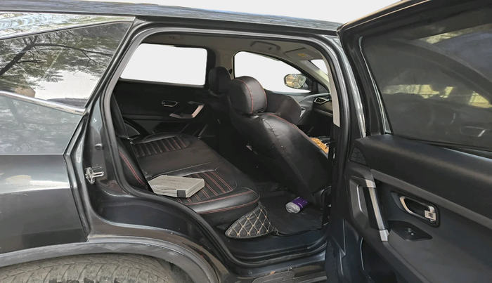 2019 Tata Harrier XT 2.0L KRYOTEC, Diesel, Manual, 99,992 km, interior