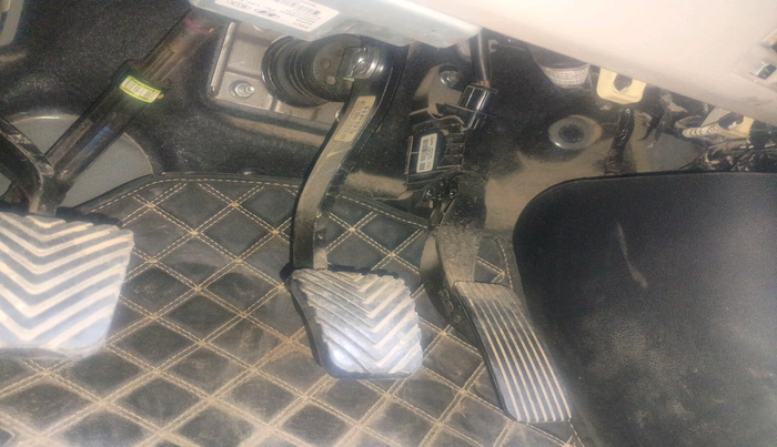 2021 Hyundai Verna E 1.5 PETROL, Petrol, Manual, 35,119 km, interior