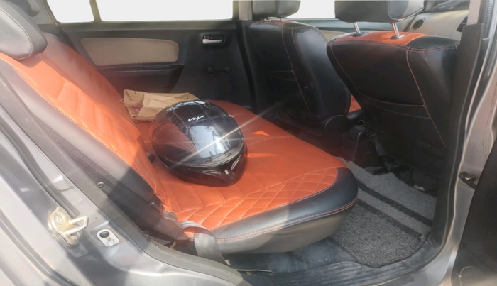 2017 Maruti Wagon R 1.0 LXI CNG, CNG, Manual, 1,09,642 km, interior