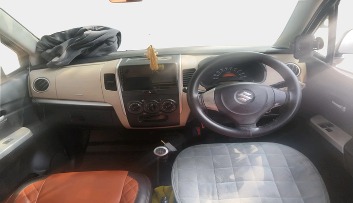 2017 Maruti Wagon R 1.0 LXI CNG, CNG, Manual, 1,09,642 km, interior