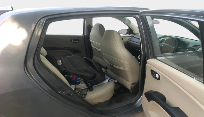 2011 Hyundai i10 SPORTZ 1.2, Petrol, Manual, 1,27,425 km, interior