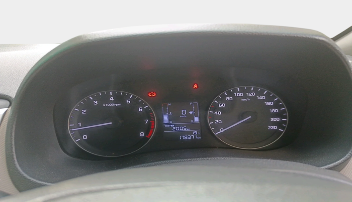 2017 Hyundai Creta SX PLUS 1.6 PETROL, Petrol, Manual, 1,78,371 km, interior