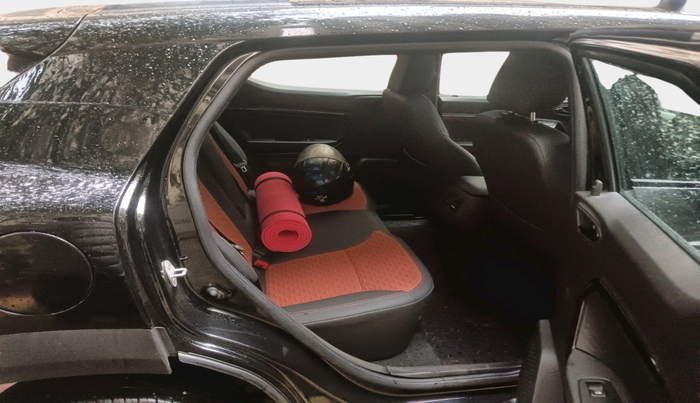 2024 Renault Kiger RXT (O) AMT, Petrol, Automatic, 8,232 km, interior