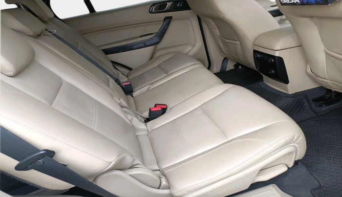 2016 Ford Endeavour TITANIUM 2.2 4X2 AT, Diesel, Automatic, 96,528 km, interior