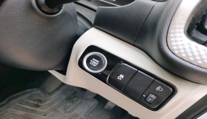 2021 KIA SONET HTX 1.0 IMT, Petrol, Manual, 46,857 km, interior