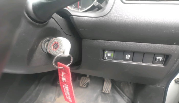 2022 Maruti Swift VXI, Petrol, Manual, 82,101 km, interior