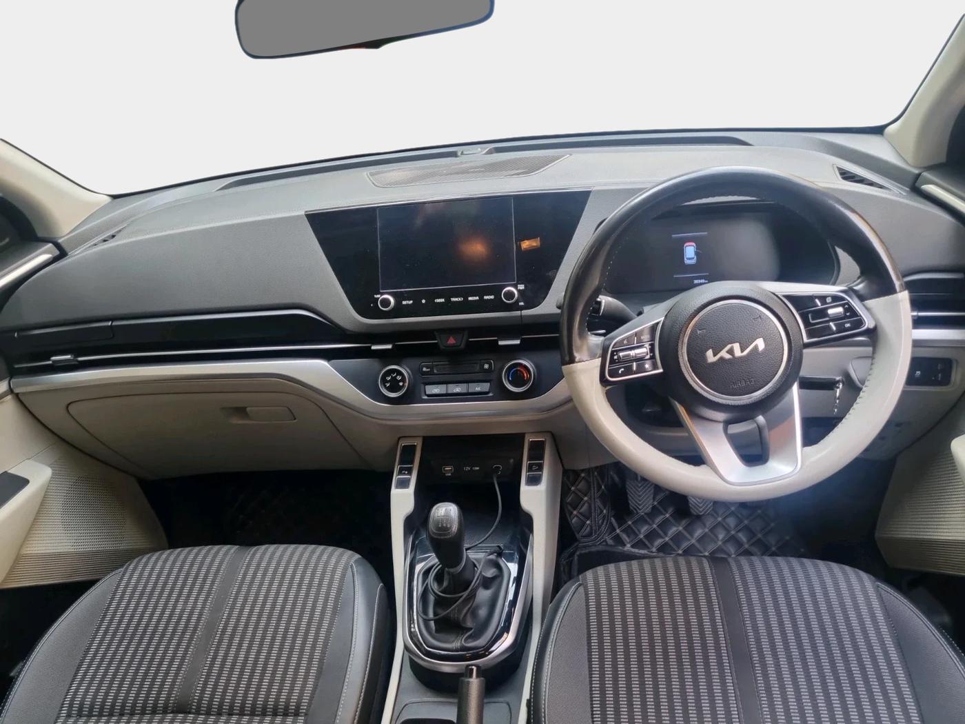 2023 KIA CARENS PRESTIGE 1.5 PETROL 7 STR, Petrol, Manual, 38,349 km, interior