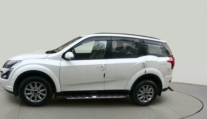 2020 Mahindra XUV500 W9 AT, Diesel, Automatic, 96,918 km, exterior