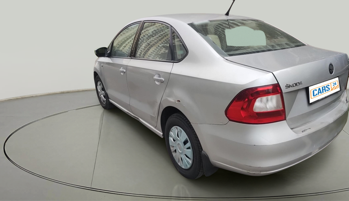 2013 Skoda Rapid AMBITION 1.6 MPI MT, Petrol, Manual, 95,591 km, exterior